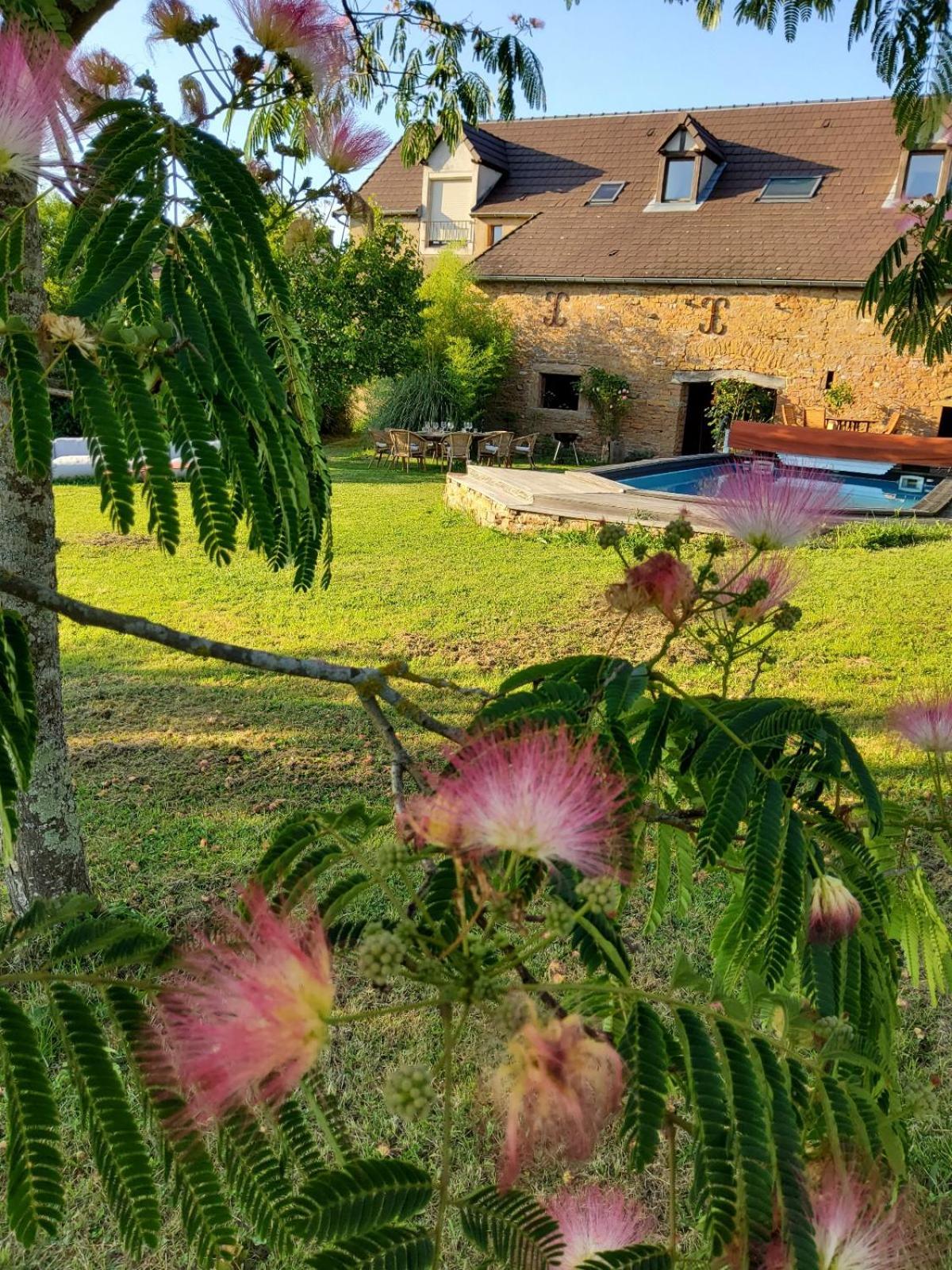 Bed and Breakfast La Parenthese A Etrigny Exterior foto